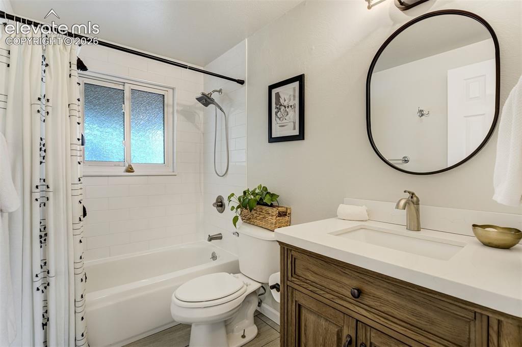 Image 16 of 44: Full bathroom on the upper level.