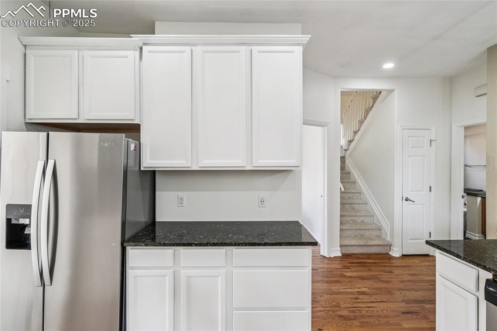 Image 15 of 50: Kitchen