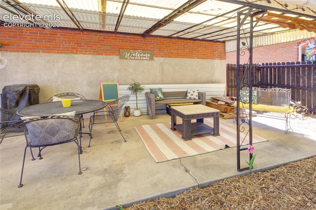 Image 41 of 43: Patio