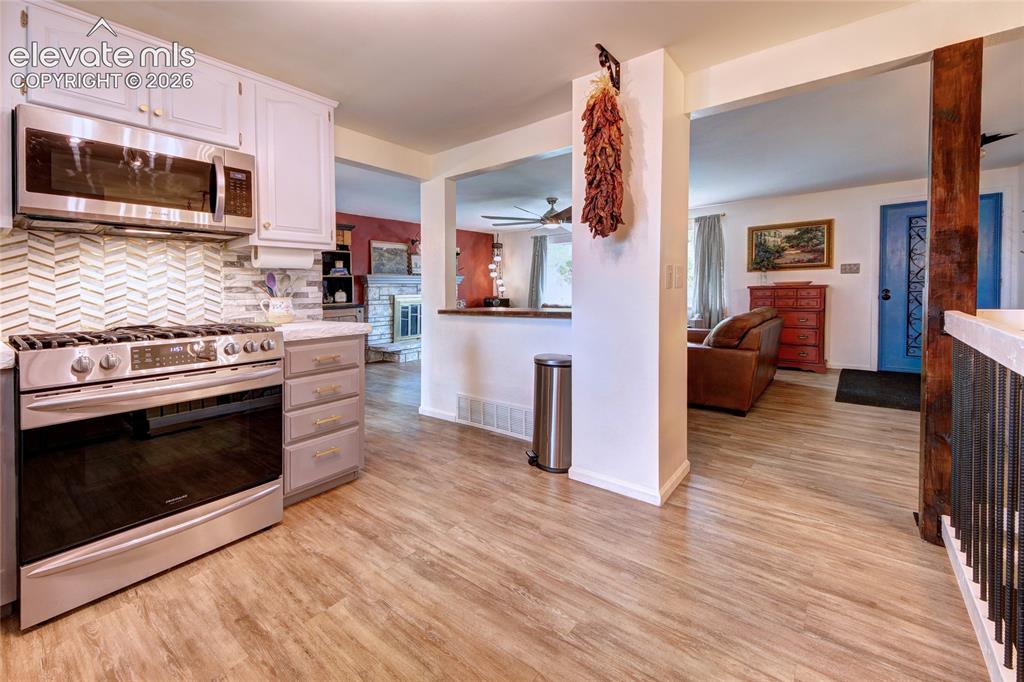 Image 5 of 43: Kitchen