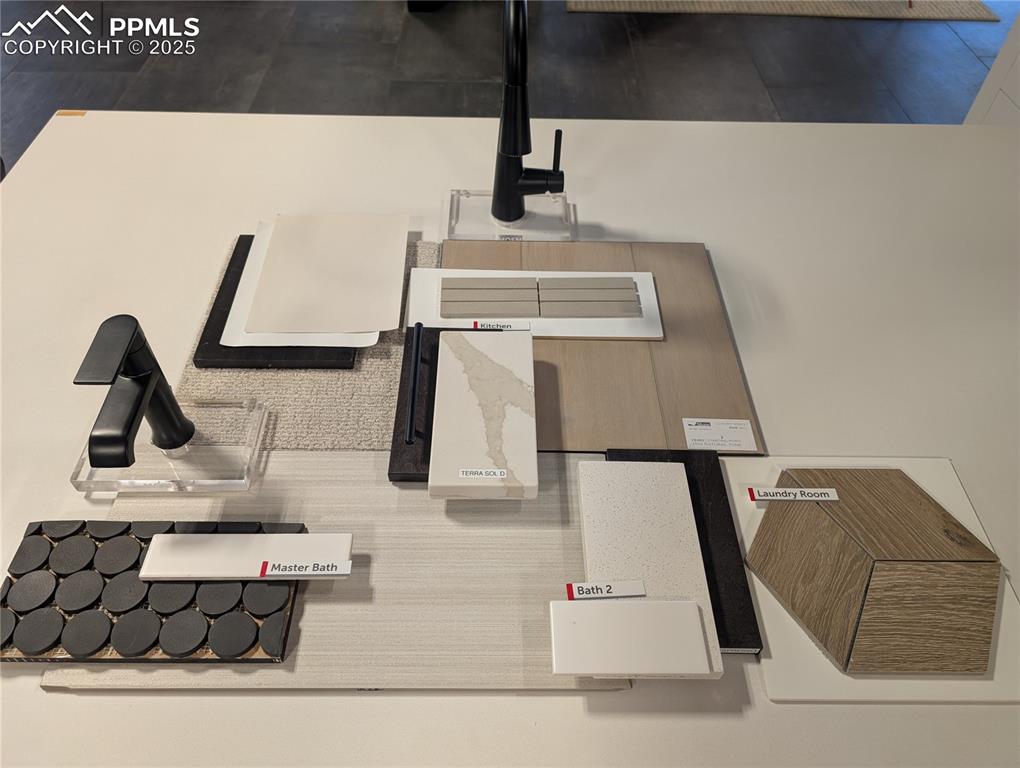 Image 2 of 2: Interior color selections