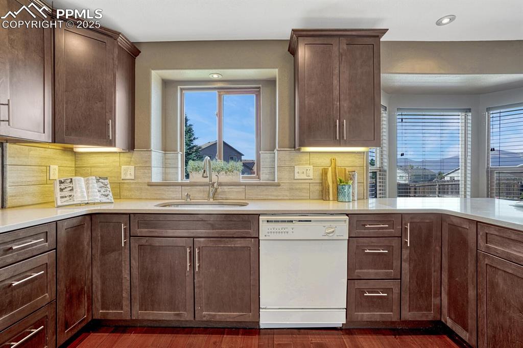 Image 4 of 50: Upgraded kitchen!