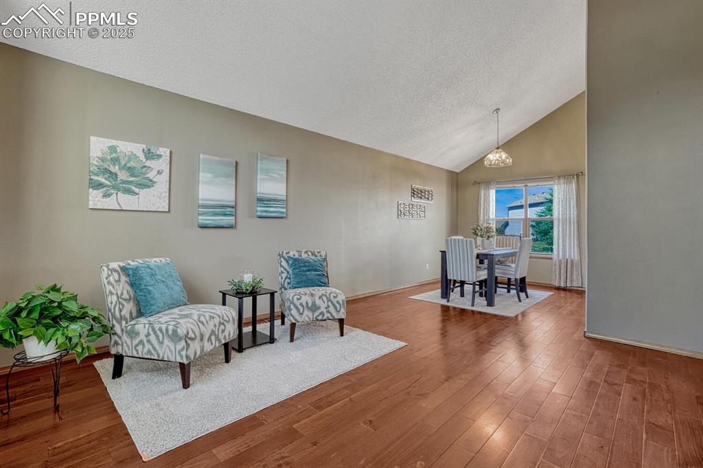 Image 9 of 50: Sitting Room
