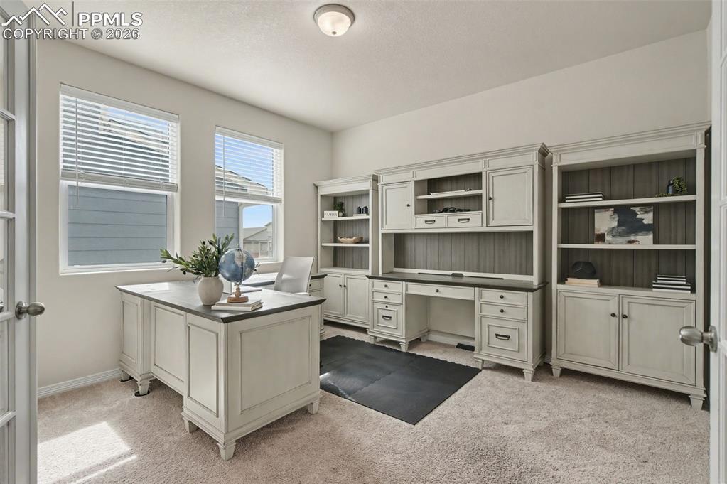 Image 17 of 38: Office