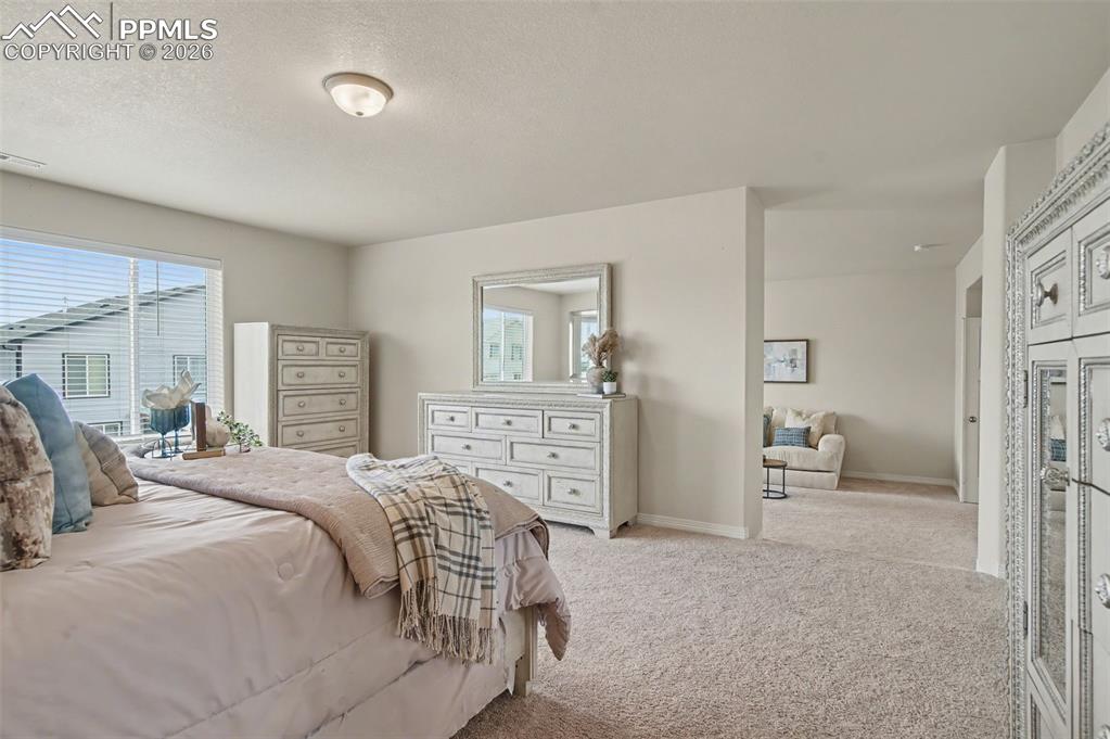 Image 19 of 38: Bedroom