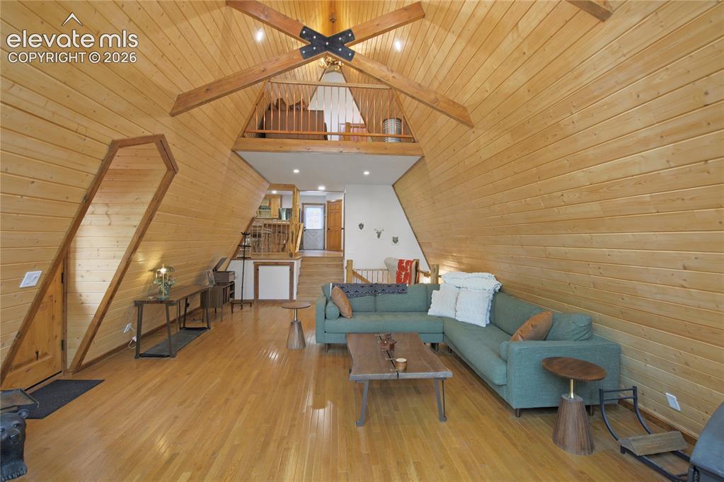Image 10 of 50: Living Room