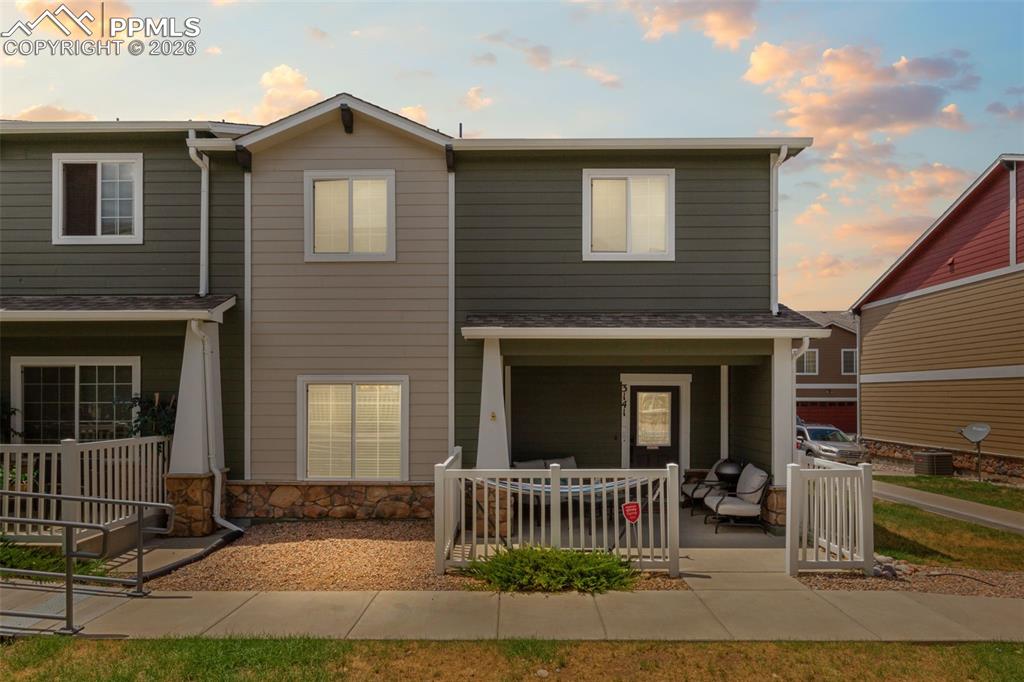 Image 2 of 31: Front of Structure