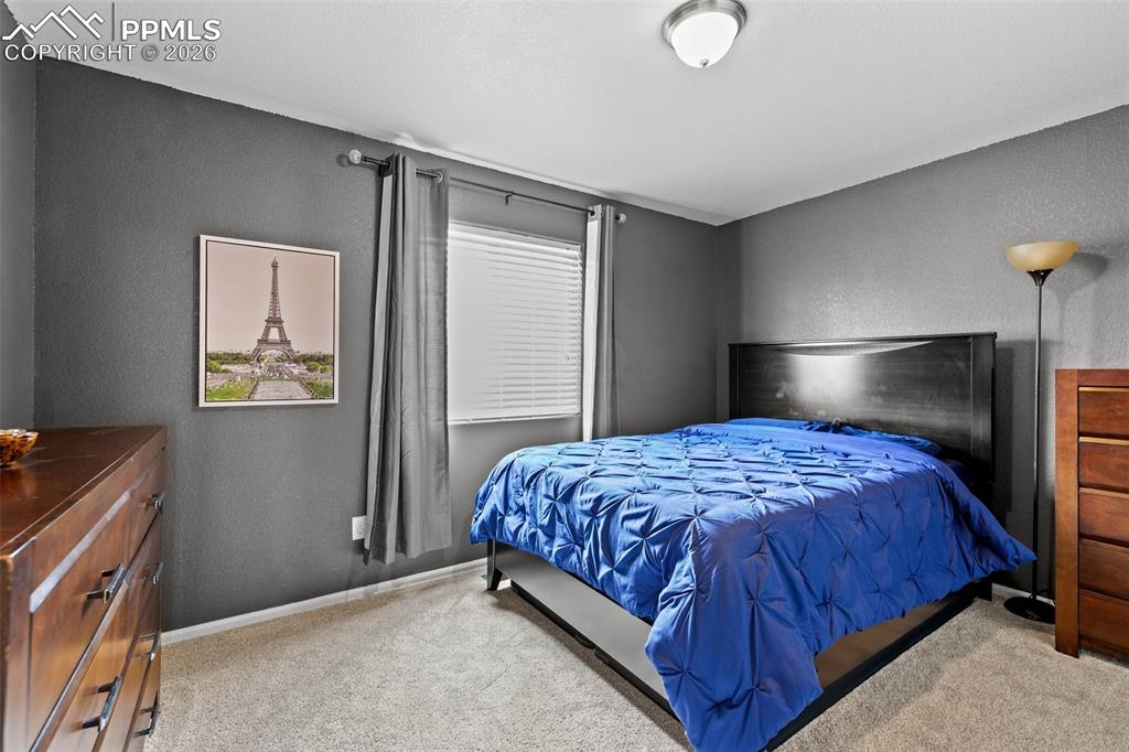 Image 24 of 31: Bedroom