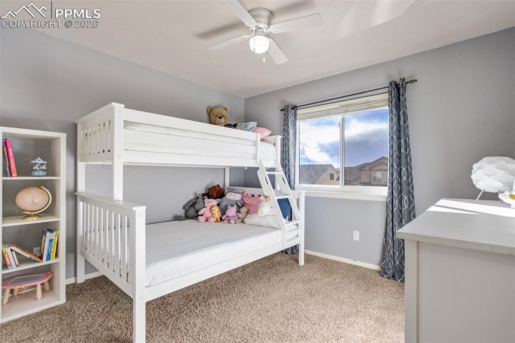 Image 28 of 50: Bedroom