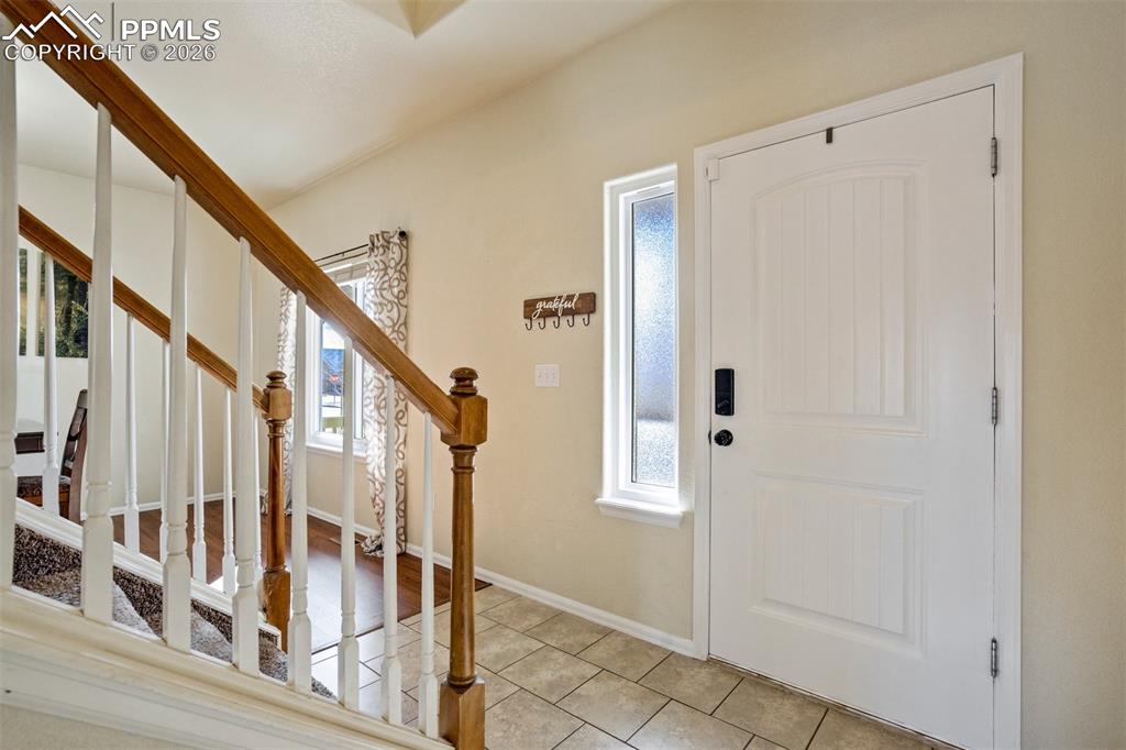 Image 4 of 50: Entry