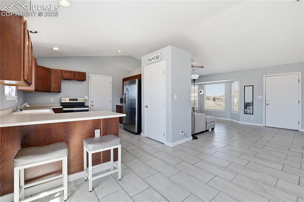 Image 10 of 35: Kitchen