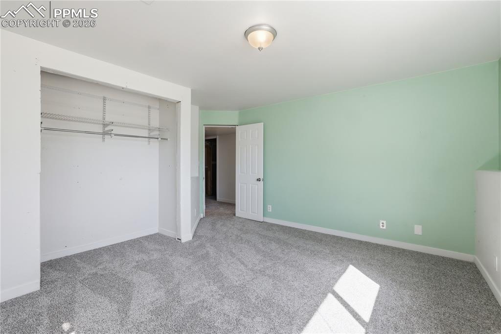 Image 20 of 35: Bedroom