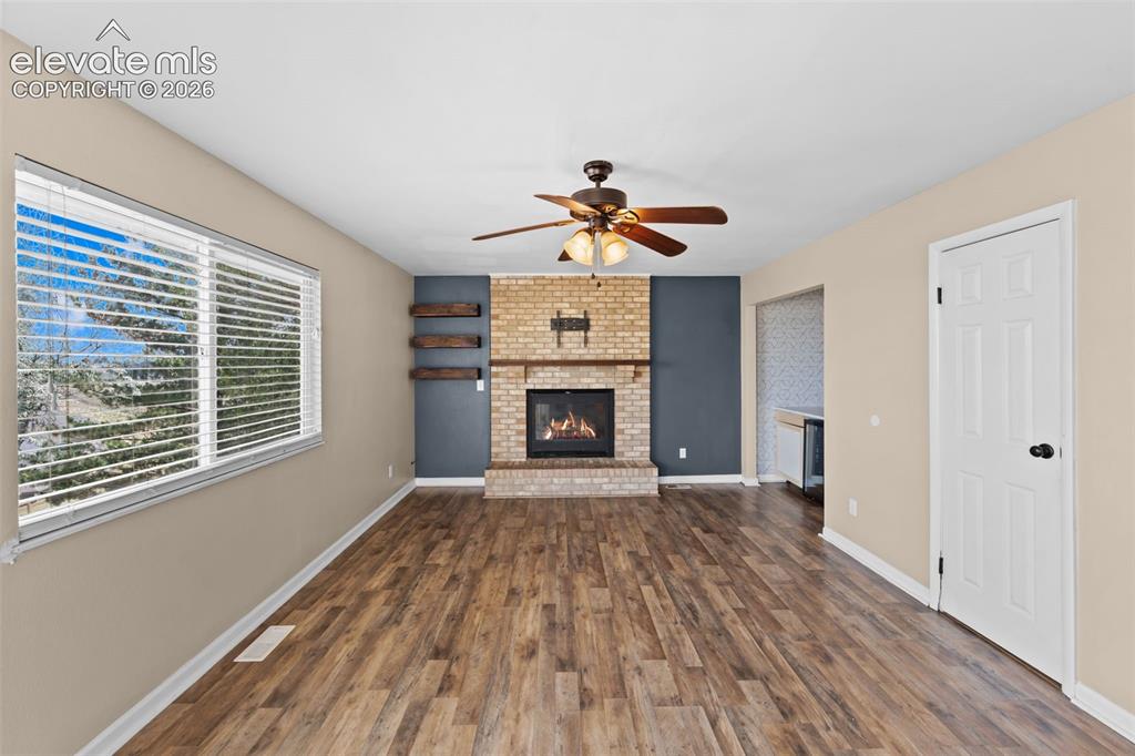 Image 13 of 41: Living Room