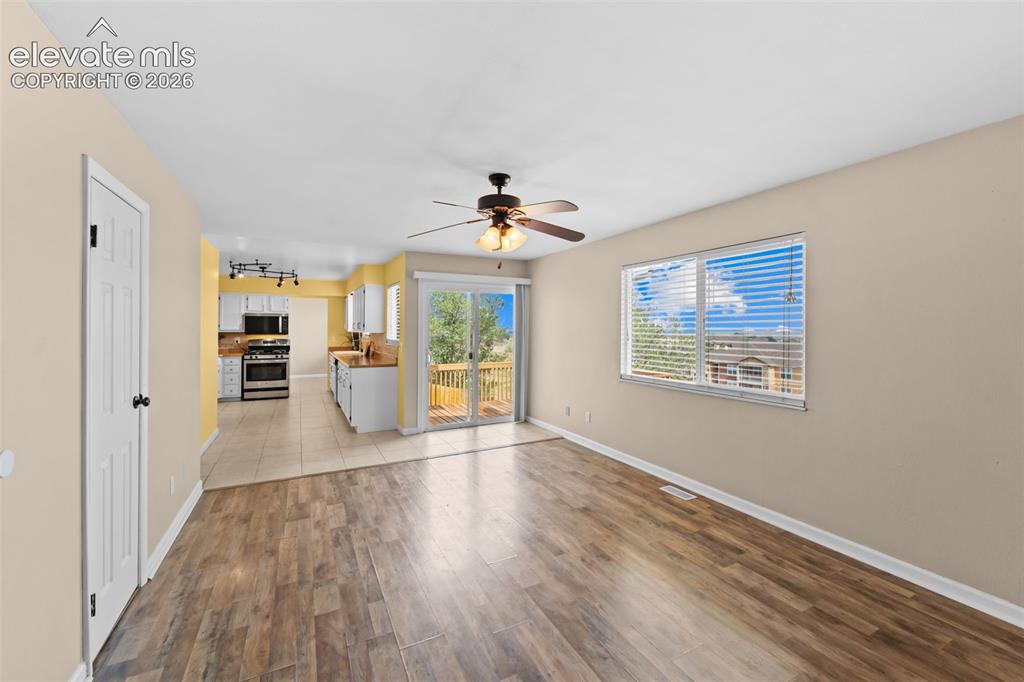Image 16 of 41: Living Room