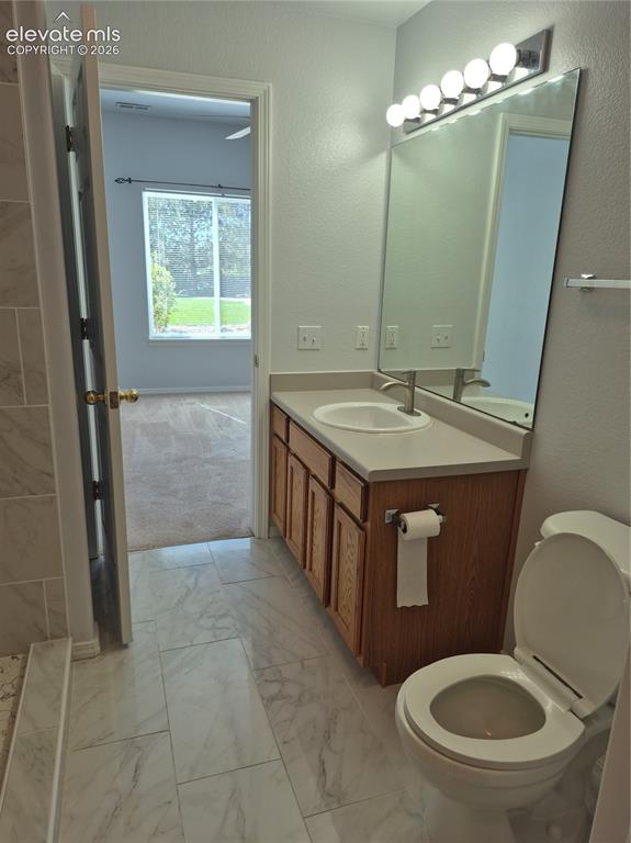 Image 24 of 24: Bathroom