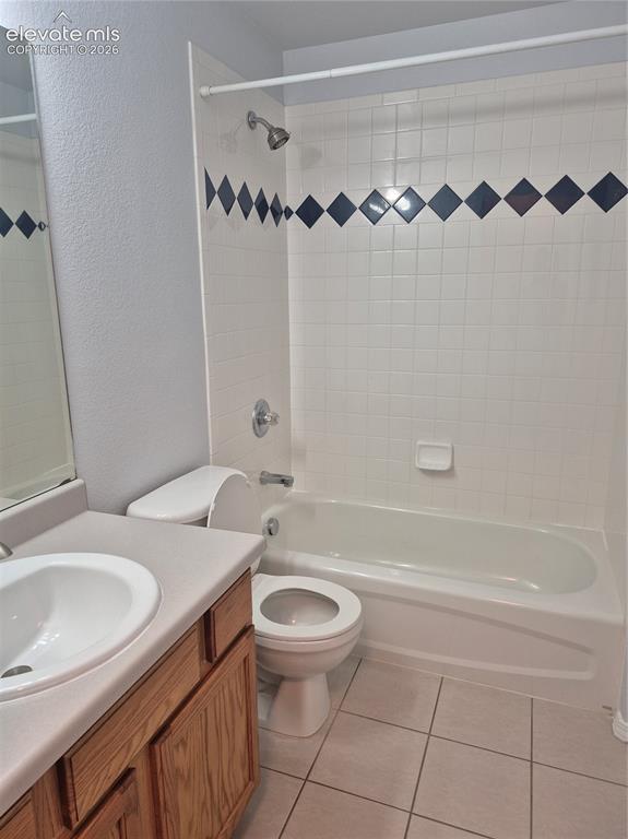 Image 9 of 24: Bathroom