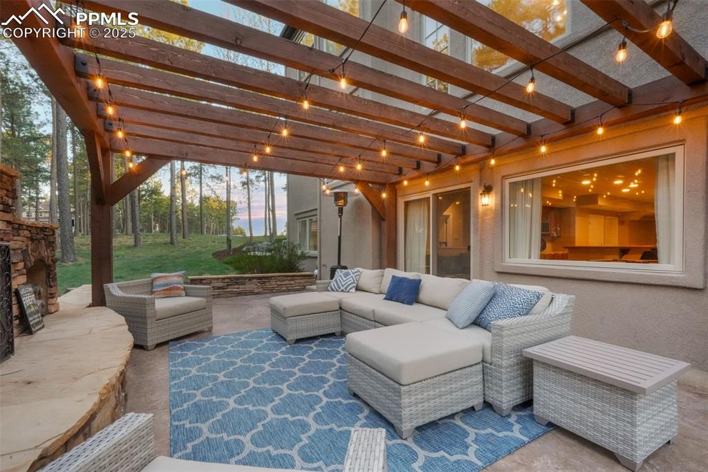 Image 45 of 50: Patio