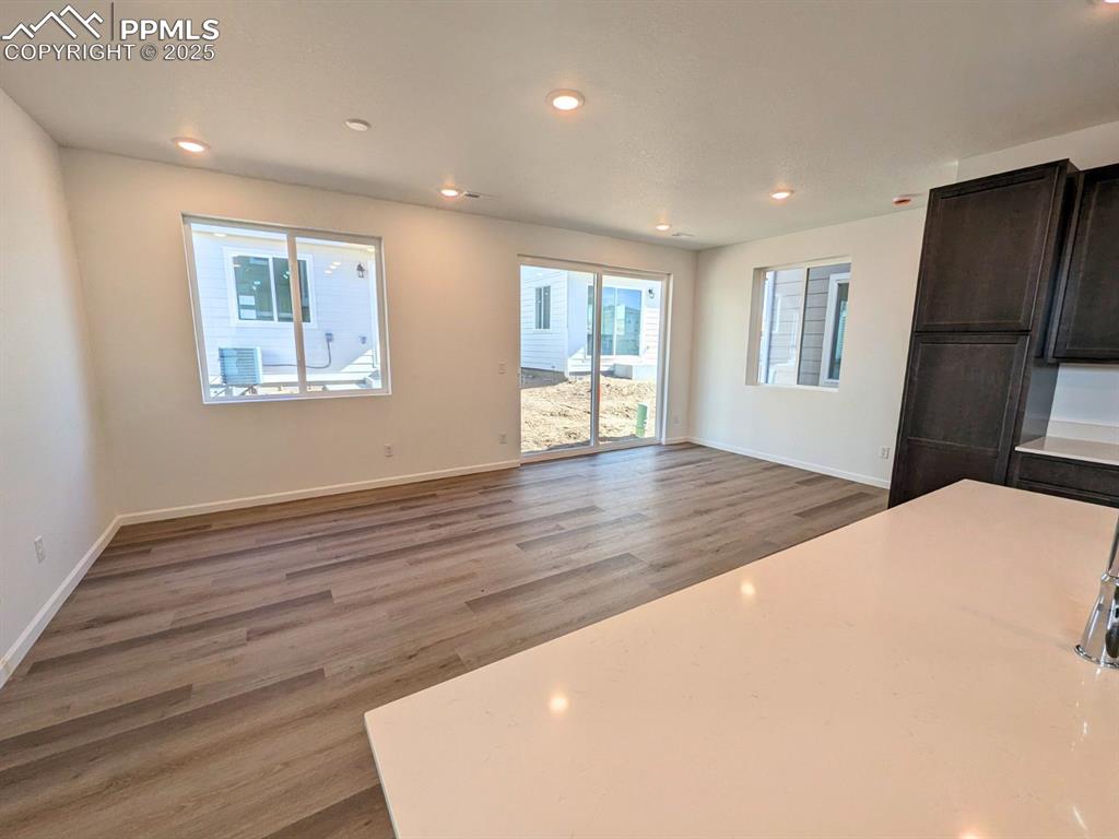 Image 4 of 12: Living Room