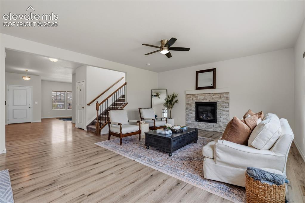 Image 6 of 40: Living Room