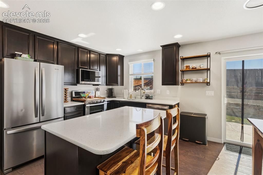 Image 5 of 31: Kitchen