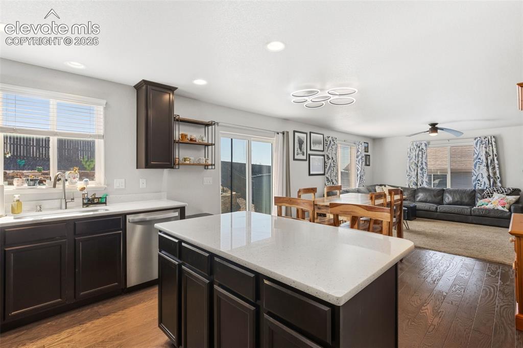 Image 6 of 31: Kitchen