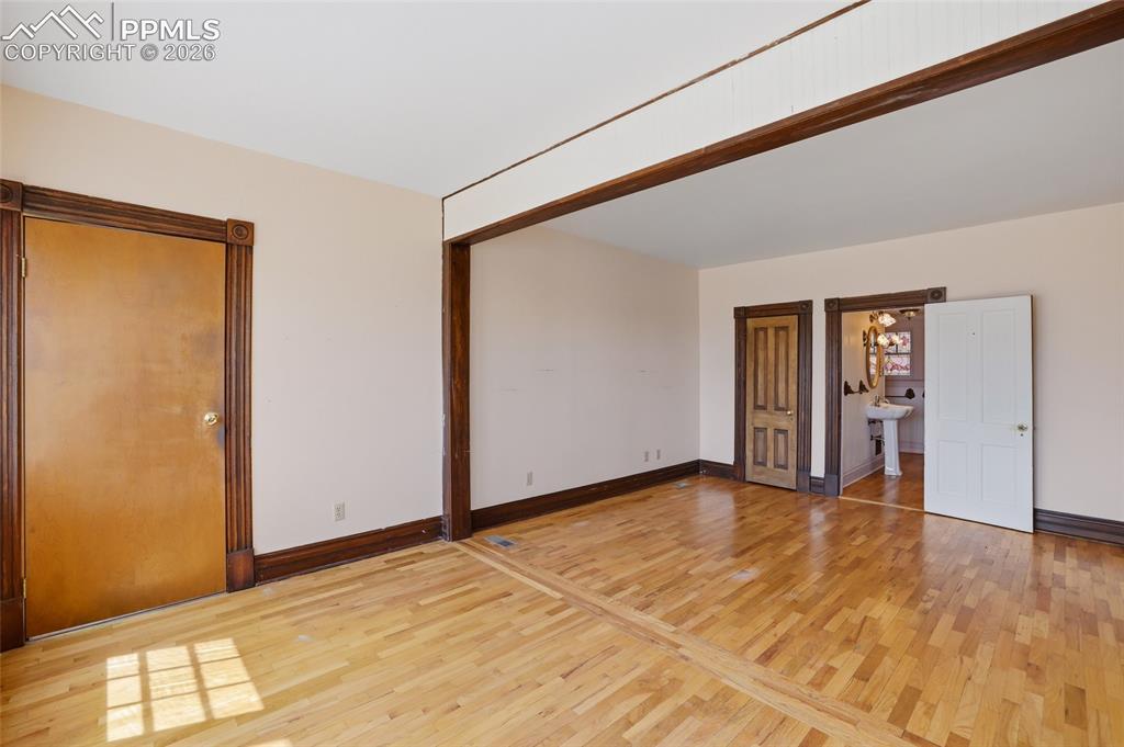 Image 15 of 44: Master Bedroom