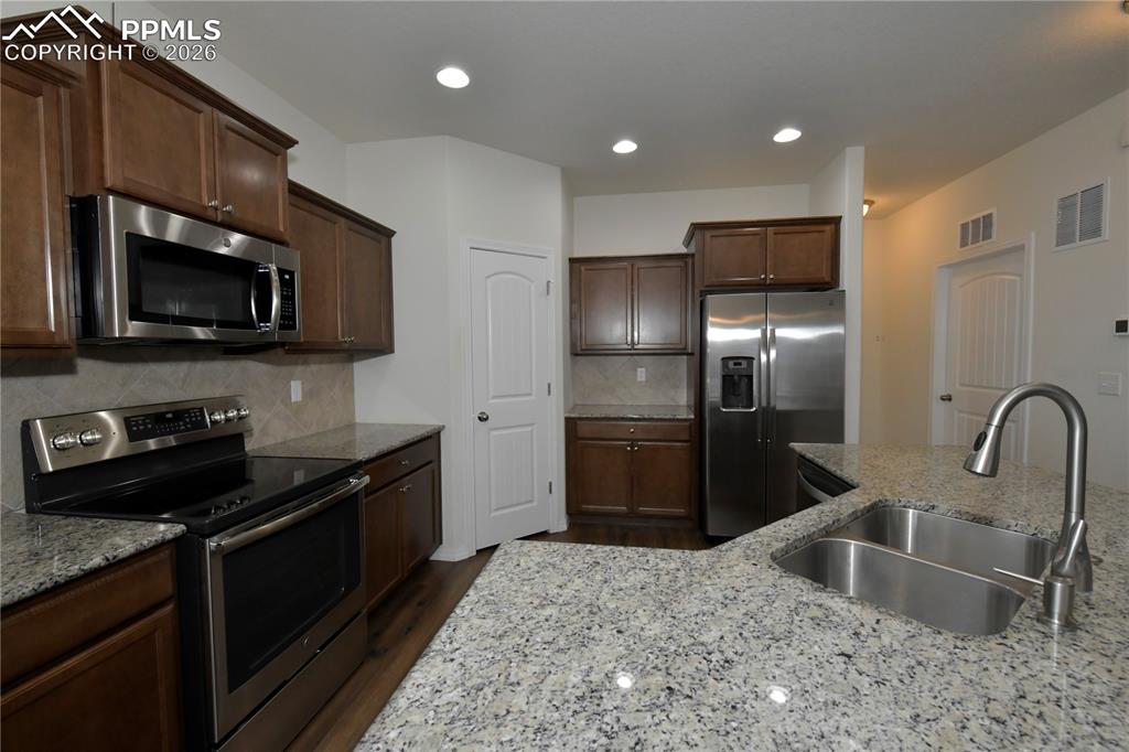 Image 10 of 34: Kitchen