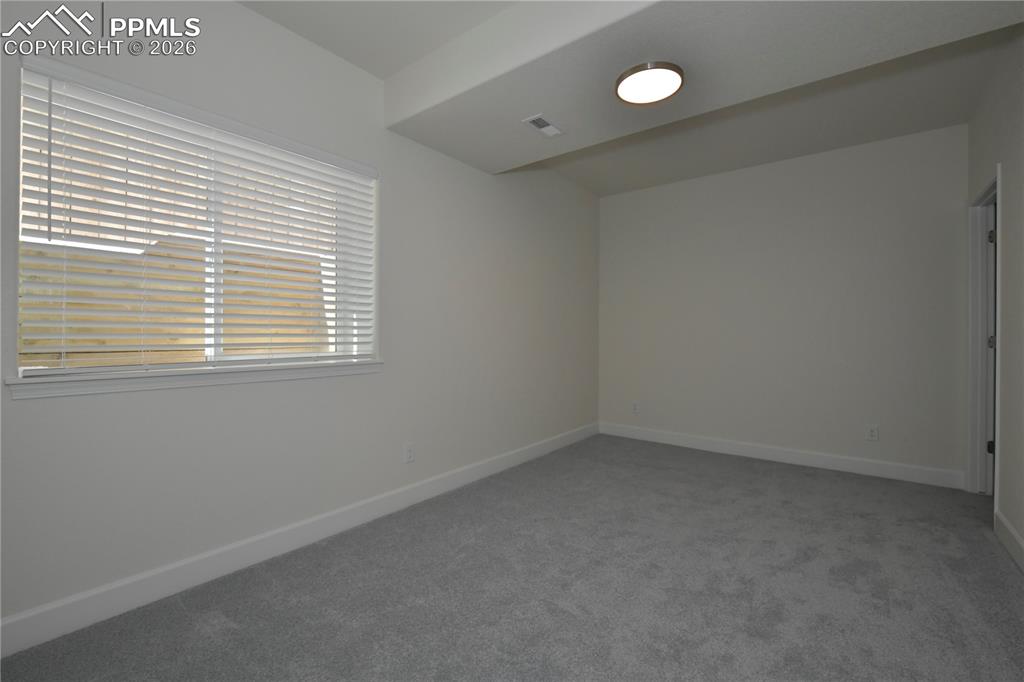 Image 22 of 34: Bedroom