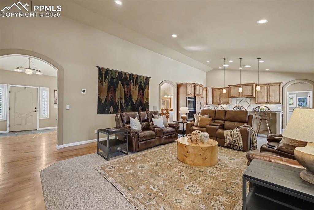 Image 24 of 45: Great Room