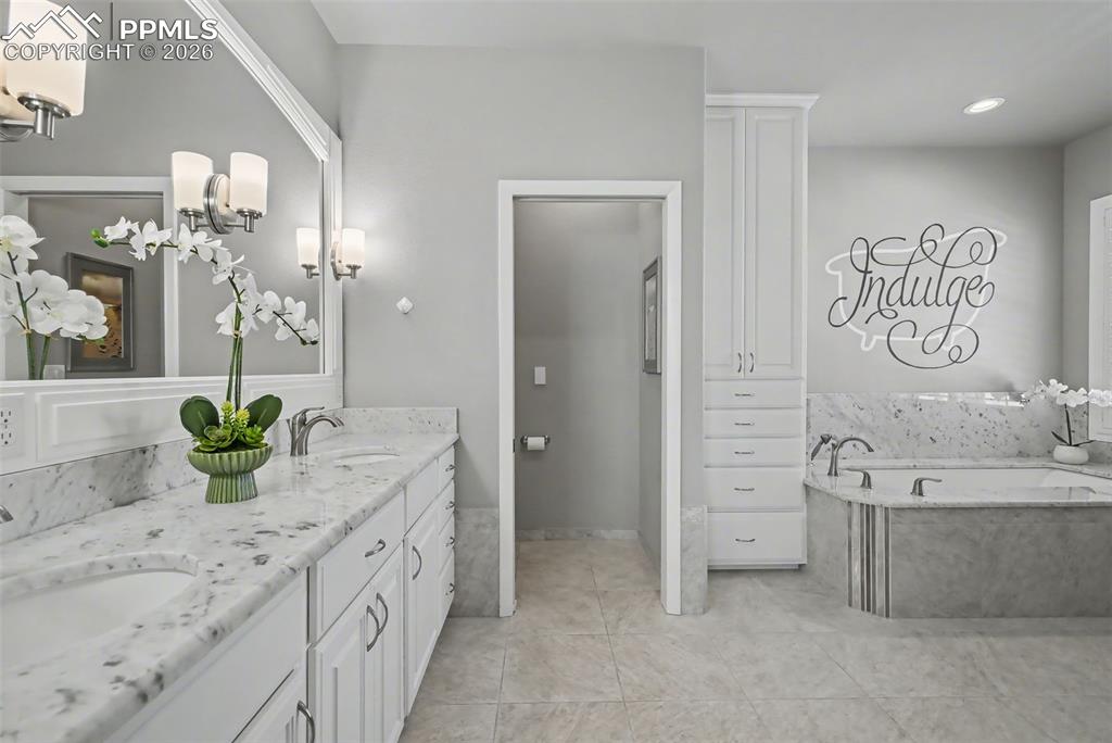 Image 29 of 45: Custom built in storage