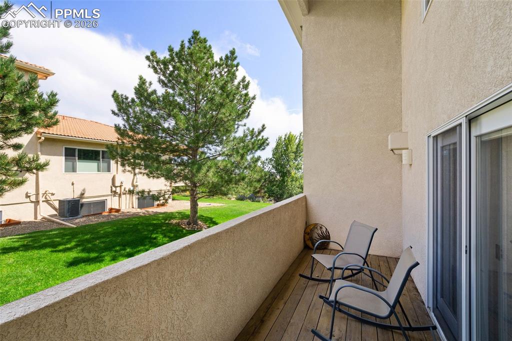Image 29 of 31: Large upper level primary Bedroom