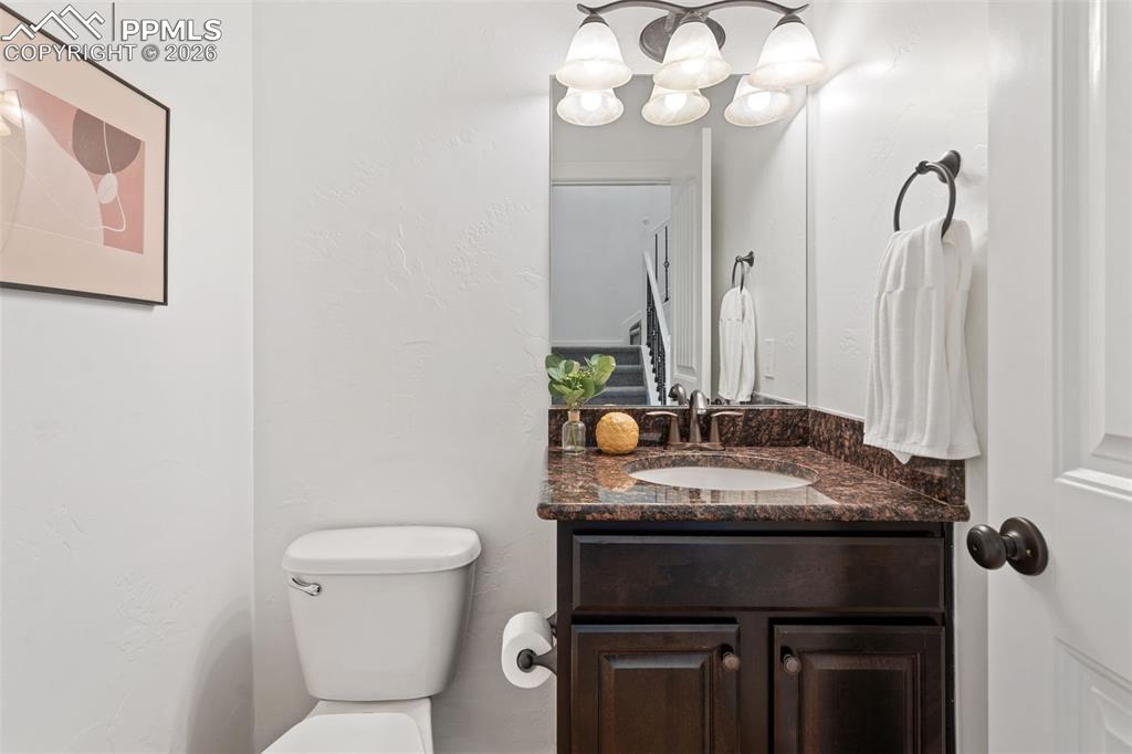 Image 21 of 50: Bathroom