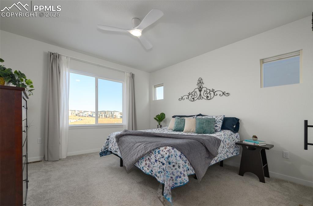 Image 10 of 37: Bedroom