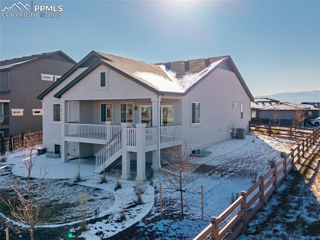 Image 26 of 37: Back of Structure