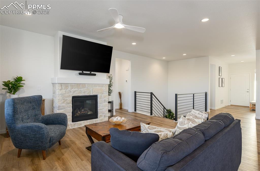 Image 4 of 37: Living Room