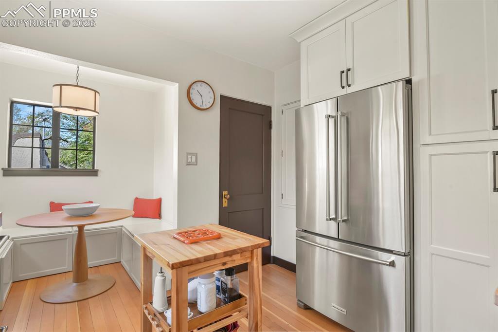 Image 12 of 35: Dining Area