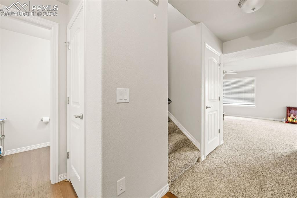 Image 9 of 24: Entrance Foyer