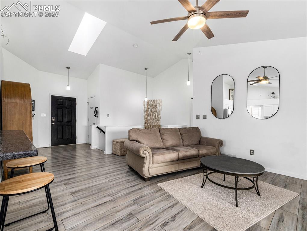 Image 6 of 31: Living Room