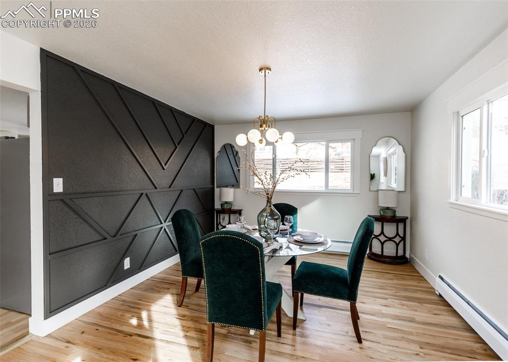 Image 13 of 50: Dining Area