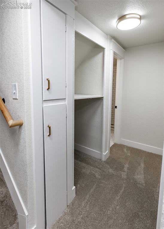 Image 41 of 50: hallway