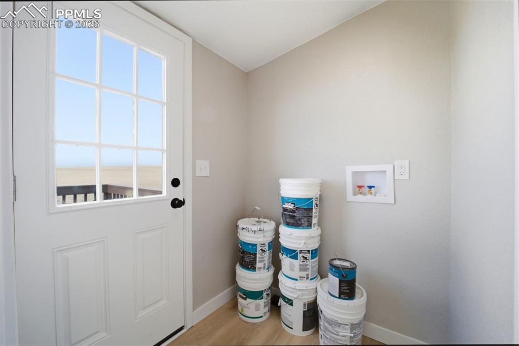 Image 27 of 45: Laundry