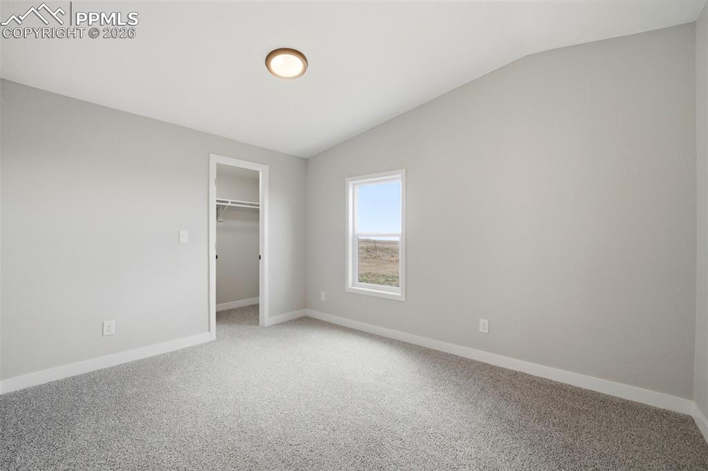 Image 31 of 45: Bedroom