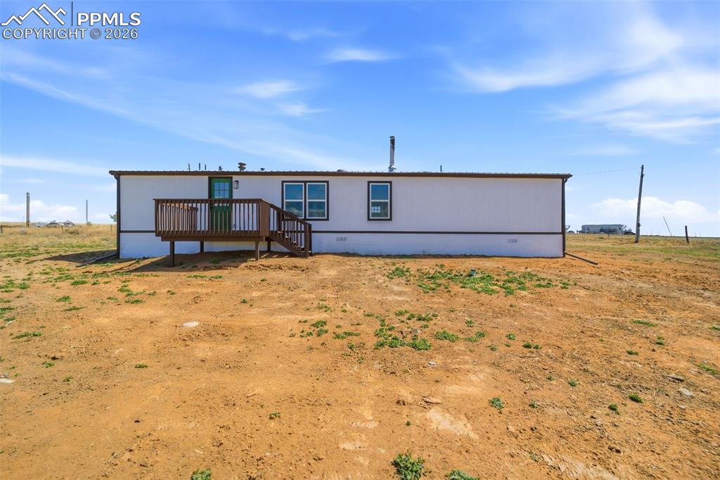 Image 40 of 45: Back of Structure