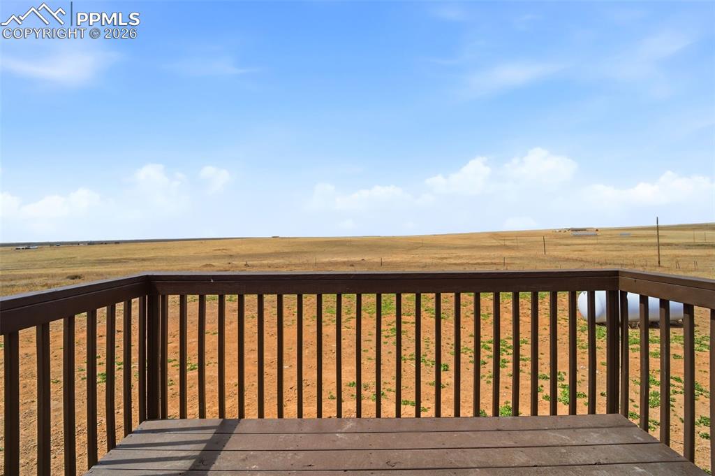 Image 45 of 45: Deck