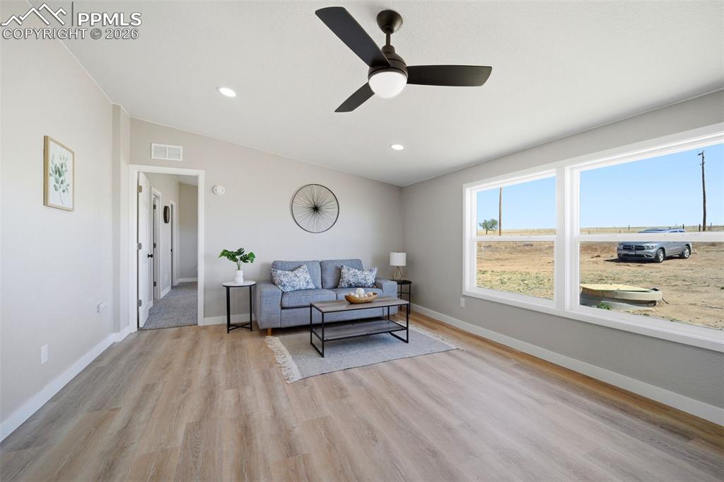 Image 7 of 45: Living Room