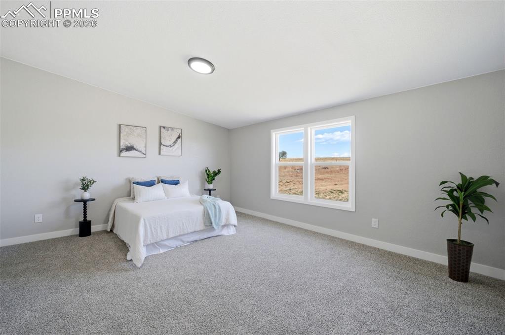 Image 8 of 45: Bedroom