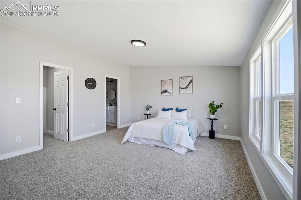 Image 9 of 45: Bedroom