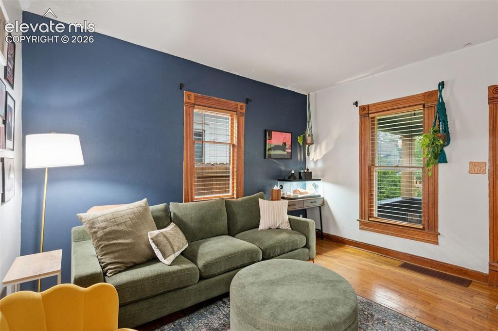 Image 16 of 34: Living Room