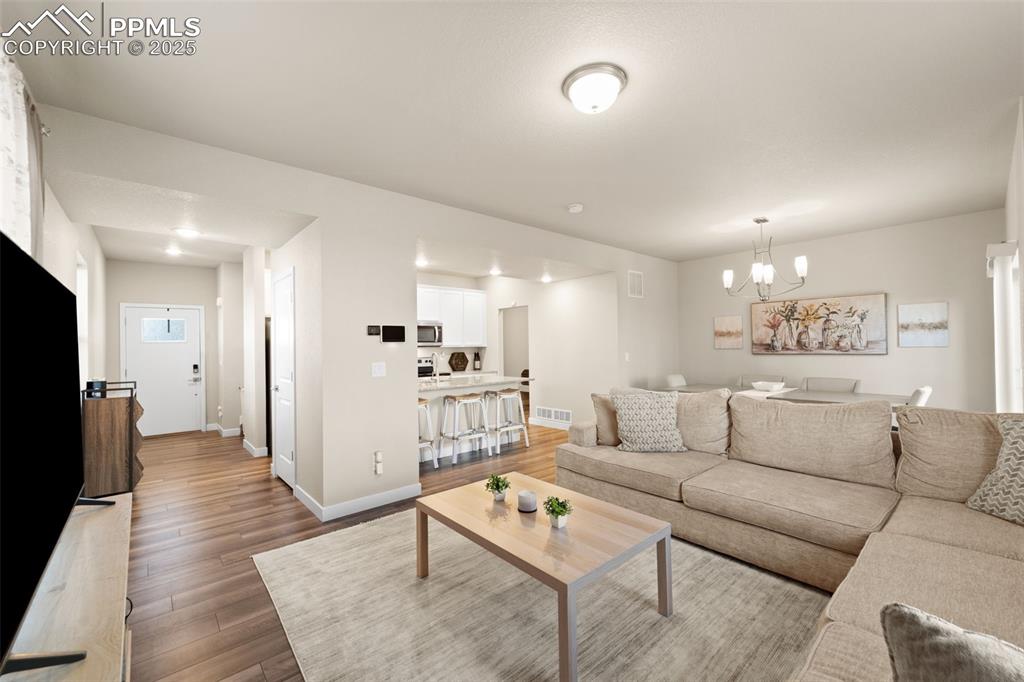 Image 3 of 21: Living Room