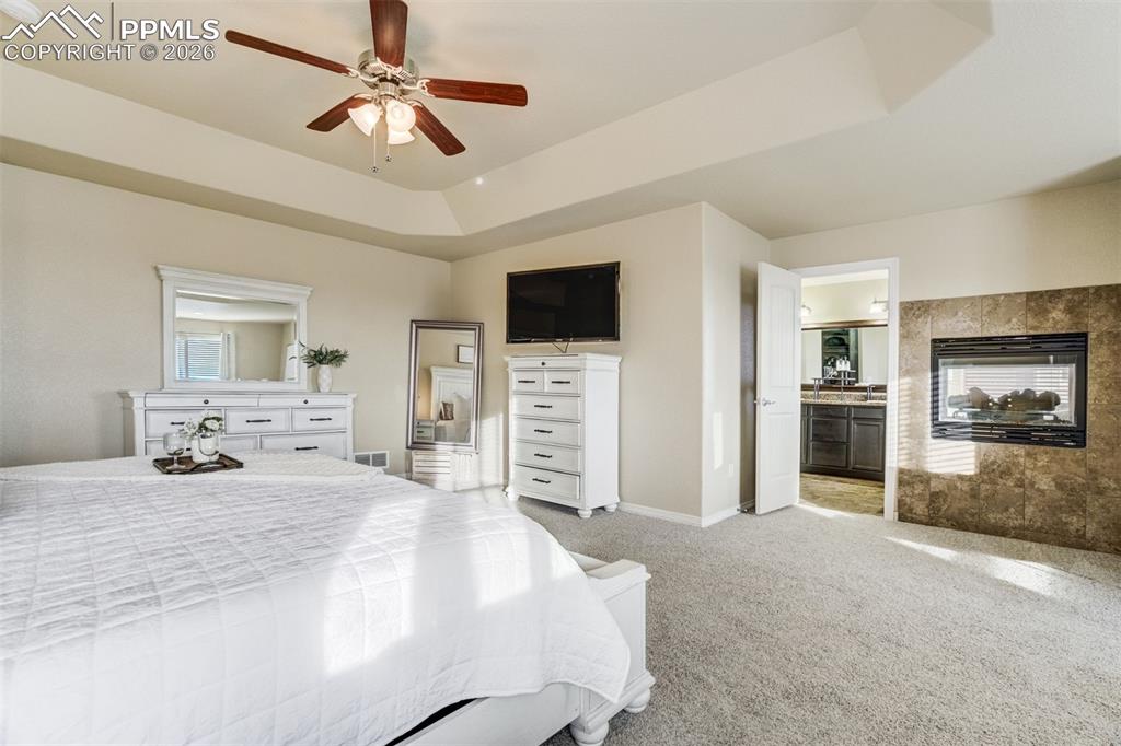 Image 28 of 49: Because everyone deserves a bedroom that feels this fancy